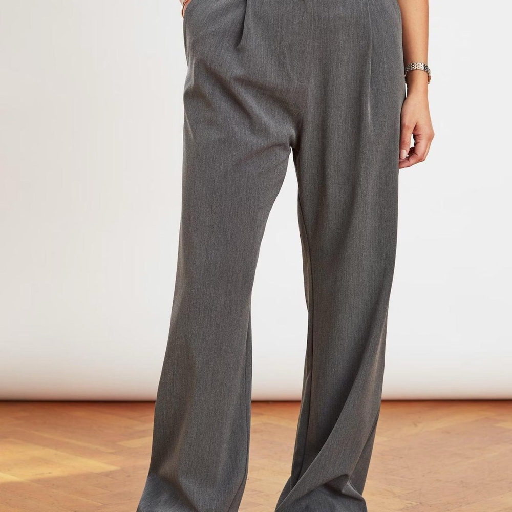 Djerf Avenue Charcoal Wide-Leg Trousers - Picture 5 of 6